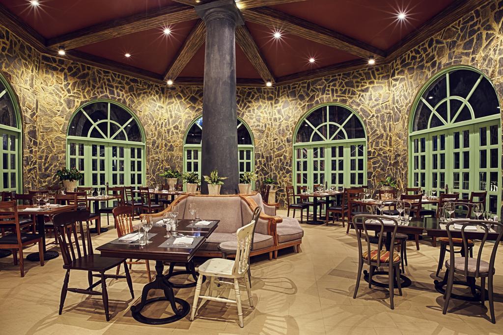 Khách sạn Mercure Danang French Village Ba Na Hills, Đà Nẵng (KSDN2)